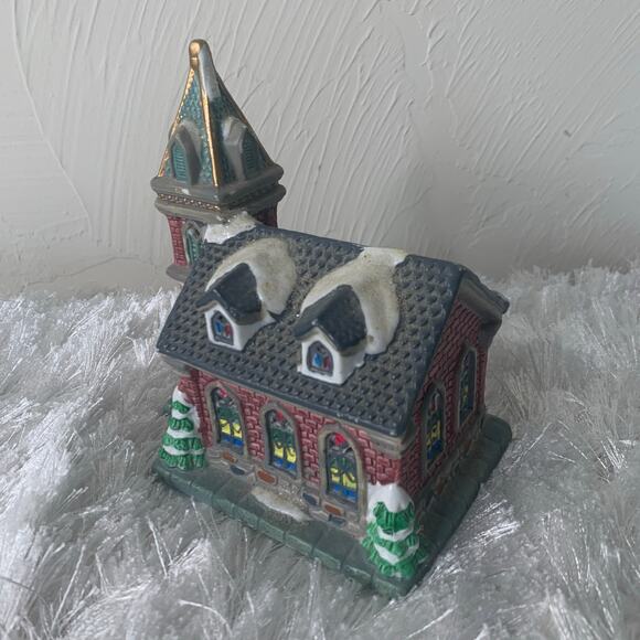 Cobblestone Corners Windham Heights Church/Cathedral Christmas Village 2004 EUC - Picture 3 of 9